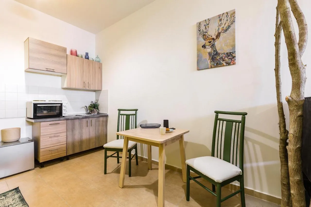 Erato “Wrapped In Myrtle And Roses” Apartamento Tessalónica